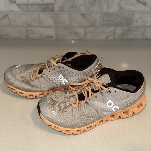 On Cloud X 2 - Picture 2 of 7